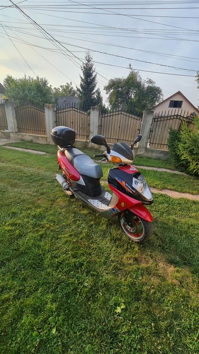 Vând scuter 50cc