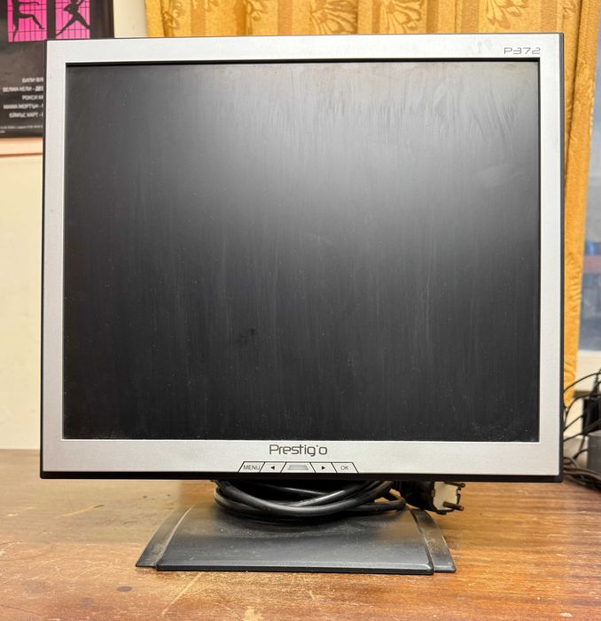 Монитори ACER и PRESTIGO 17 инча