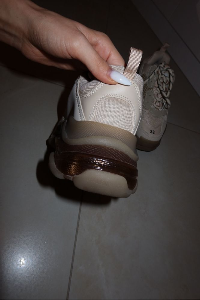 Налични дамски обувки Balenciaga 37/38 размер