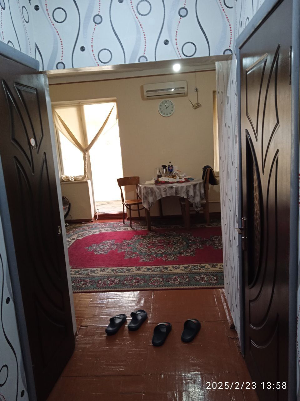 Продаётся 1/3/4.Яшнобод.42кв.м. Авиясозлар. Асалобод 2 .Срочно