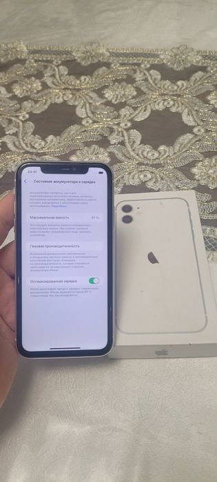 Apple Iphone 11 128GB White Silver Original Karobka Holati Yaxshi Zor