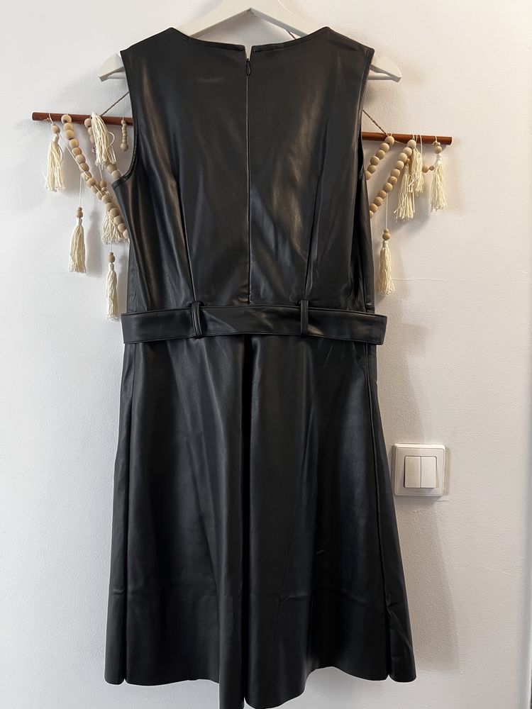 Rochie neagra imitatie piele