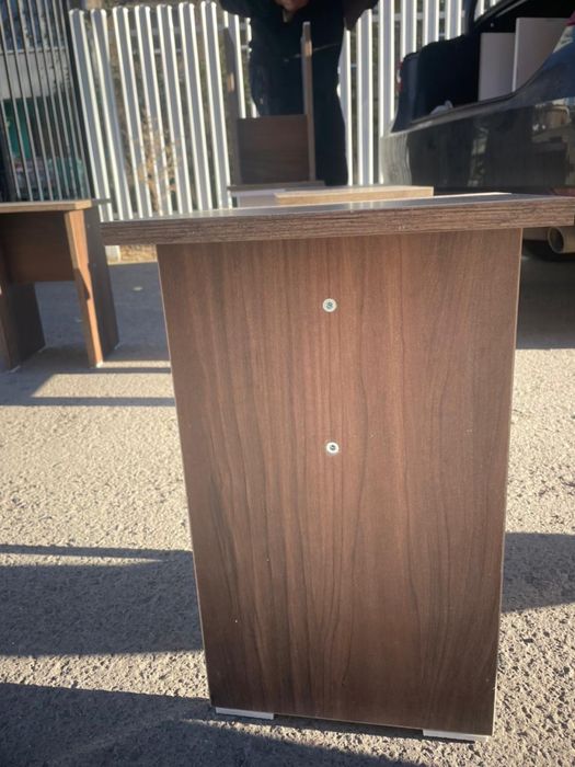 Продажа табуреток, в количестве 9 штук материал ЛДСП