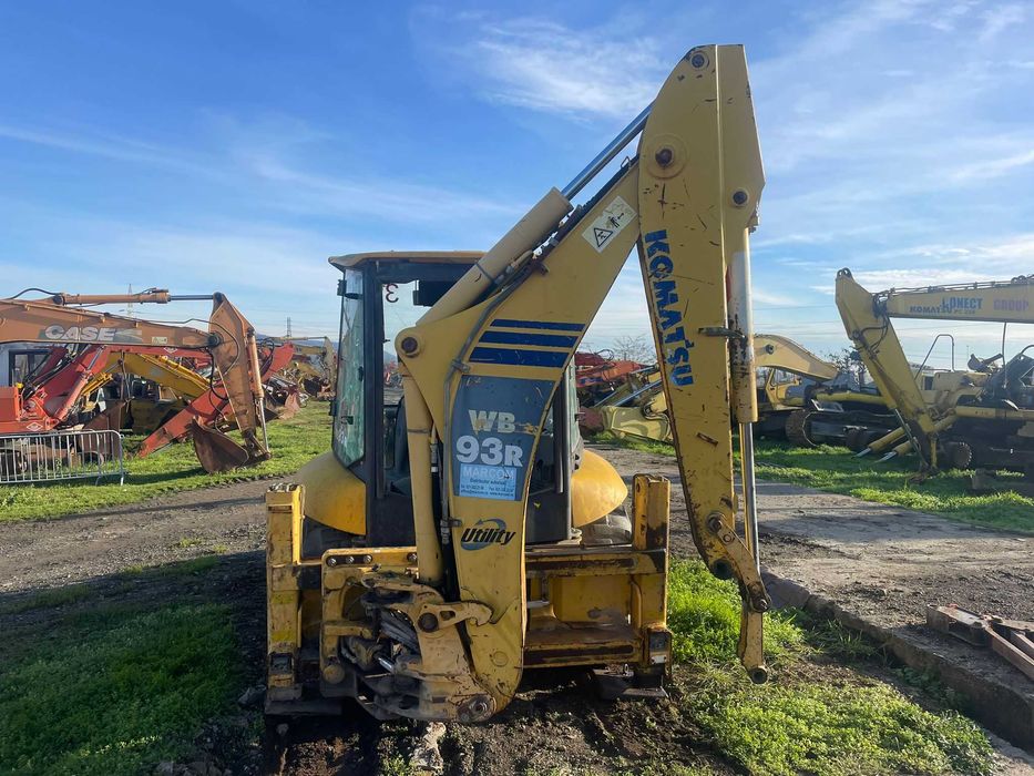 Dezmembrez Buldoexcavator Komatsu WB 93 R , 2008