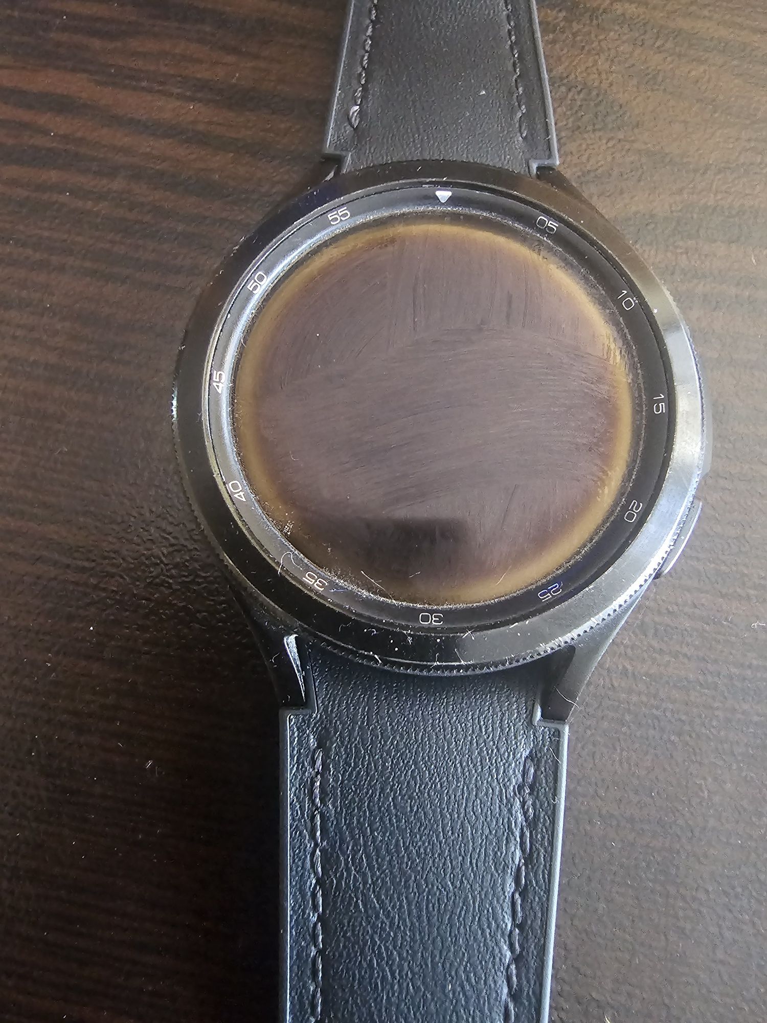 Продавам смарт часовник Samsung galaxy watch4   46mm