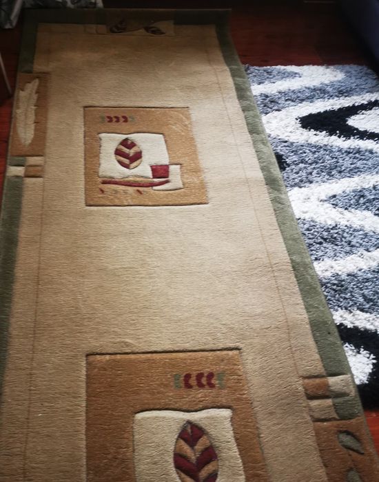 Шерстяной ковёр в хорошем состоянии