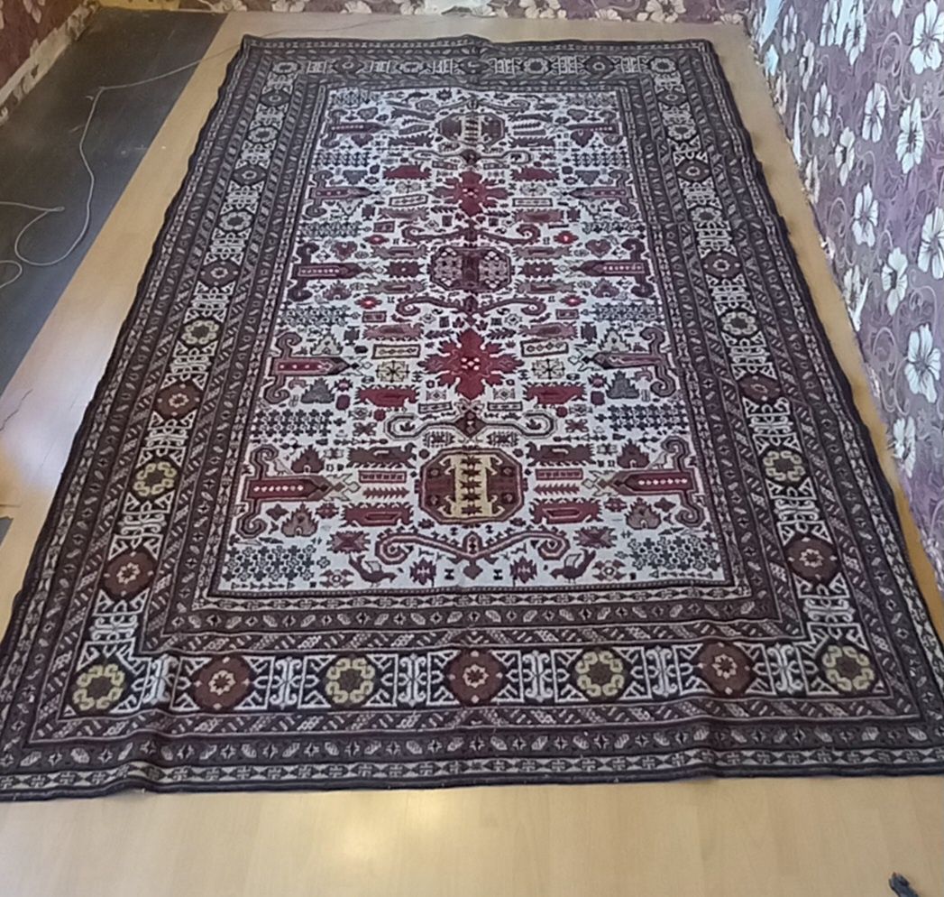 Персийски килим / отличен