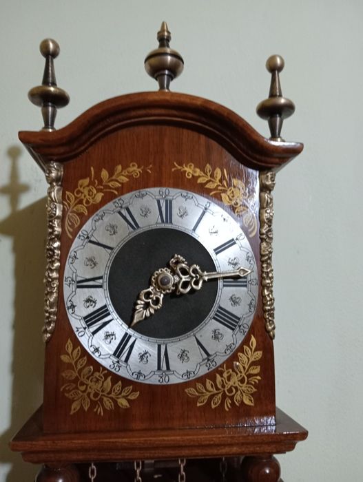 Ceas de perete cu pendul model olandez