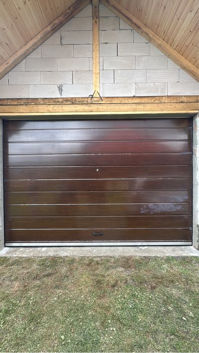 Usa garaj L4000xH4000 gri cu geamuri -NOU!