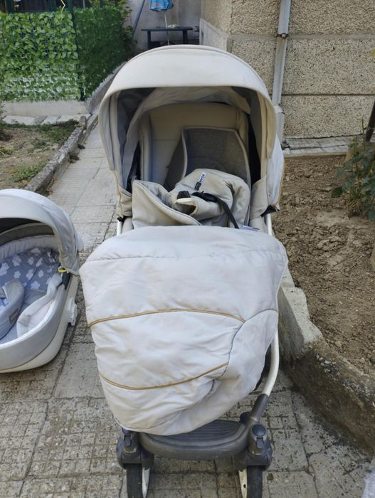 Бебешка количка Roan