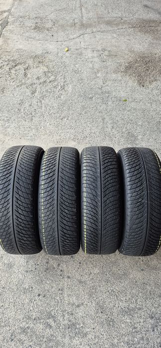 4 anvelope iarna Michelin 225/65/17.Pretul este pe bucata.