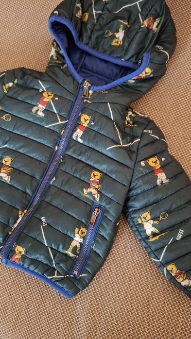 Яке на Guess за момченце за 1 годинка
Размер 12 месеца 
Без забележки