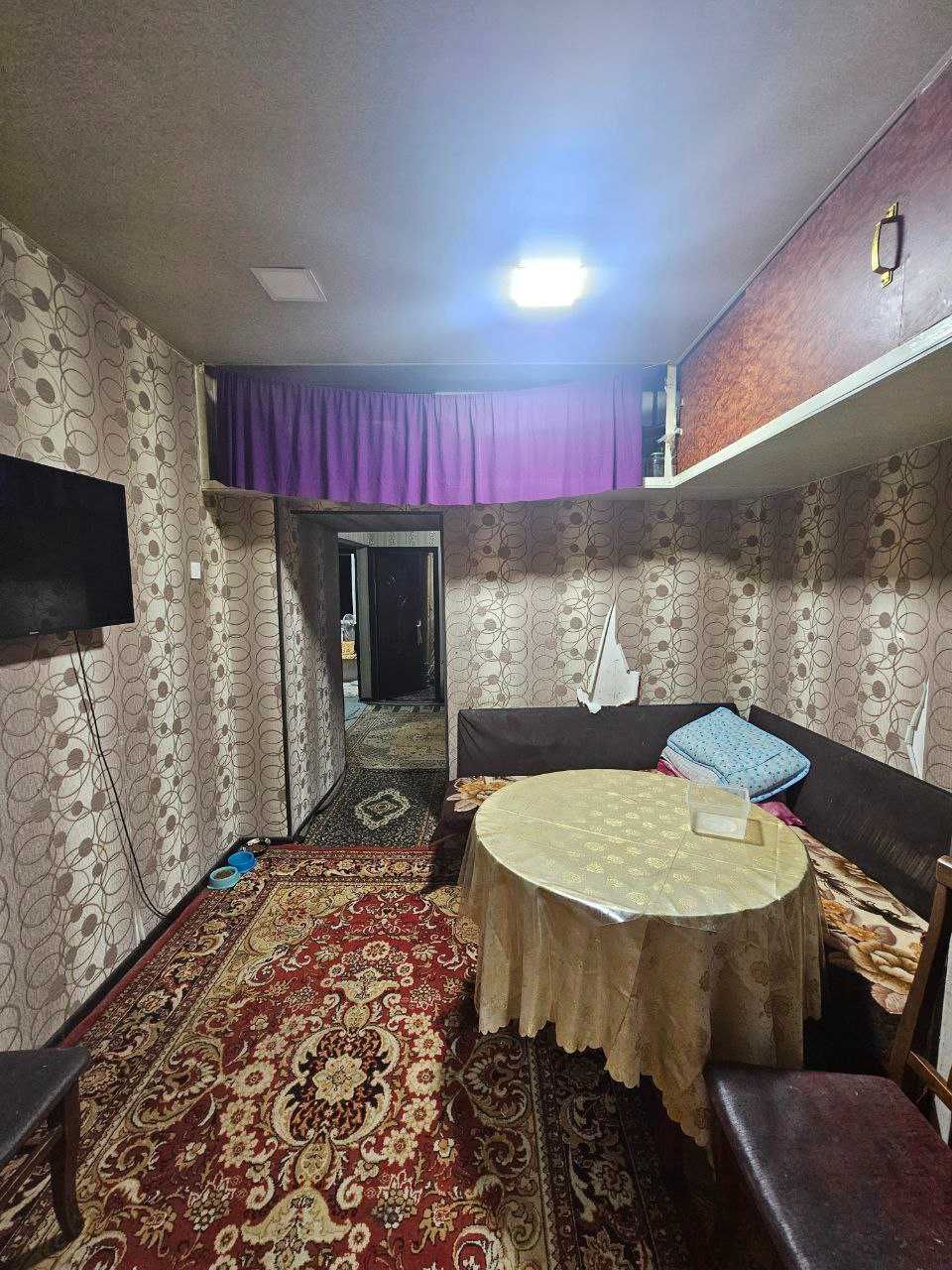 Продам Сергели 7 4/3/9 
Балкон 2*6 
94 кв,м
Цена 80.000 у.е