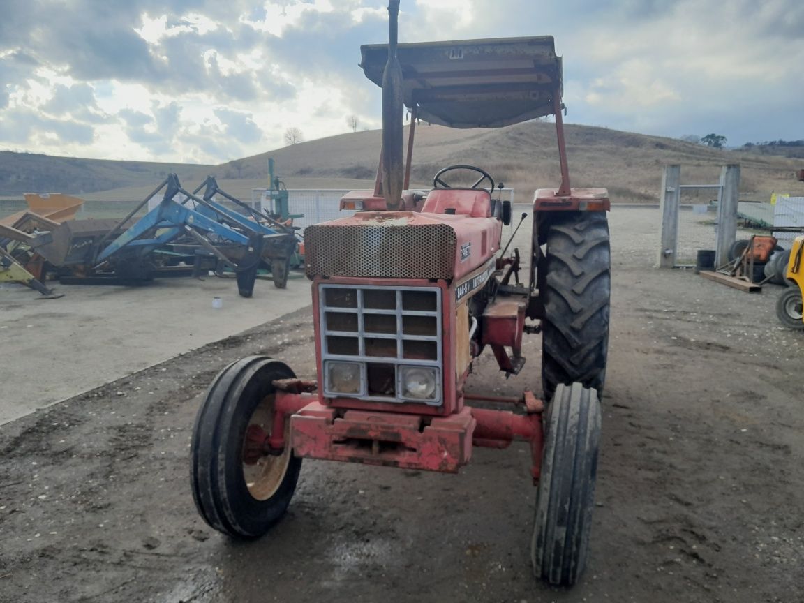 Tractor international 844 s