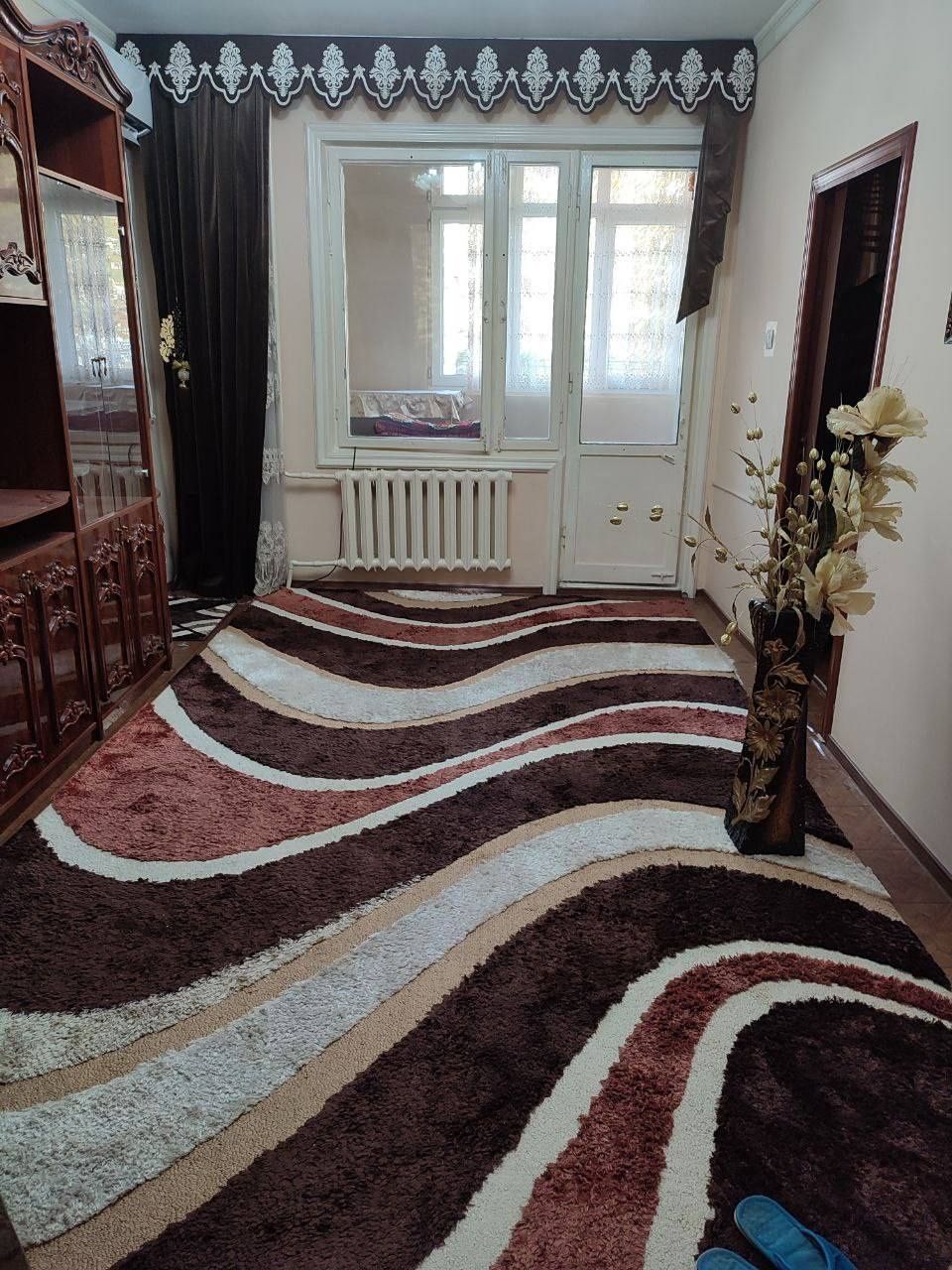 Сдвеься кыартира на Чиланзаре 14 квартале 2/2/4 б. 1,5х6 мебель-техник