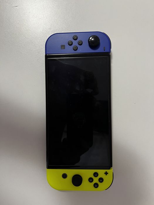 Vand nintendo switch oled cu multe accesori