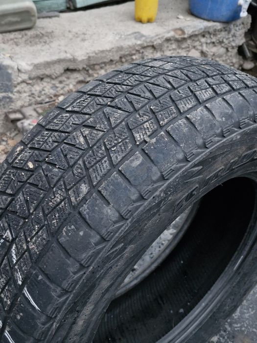 Зимние шины Bridgestone blizzak dm-v1 r18