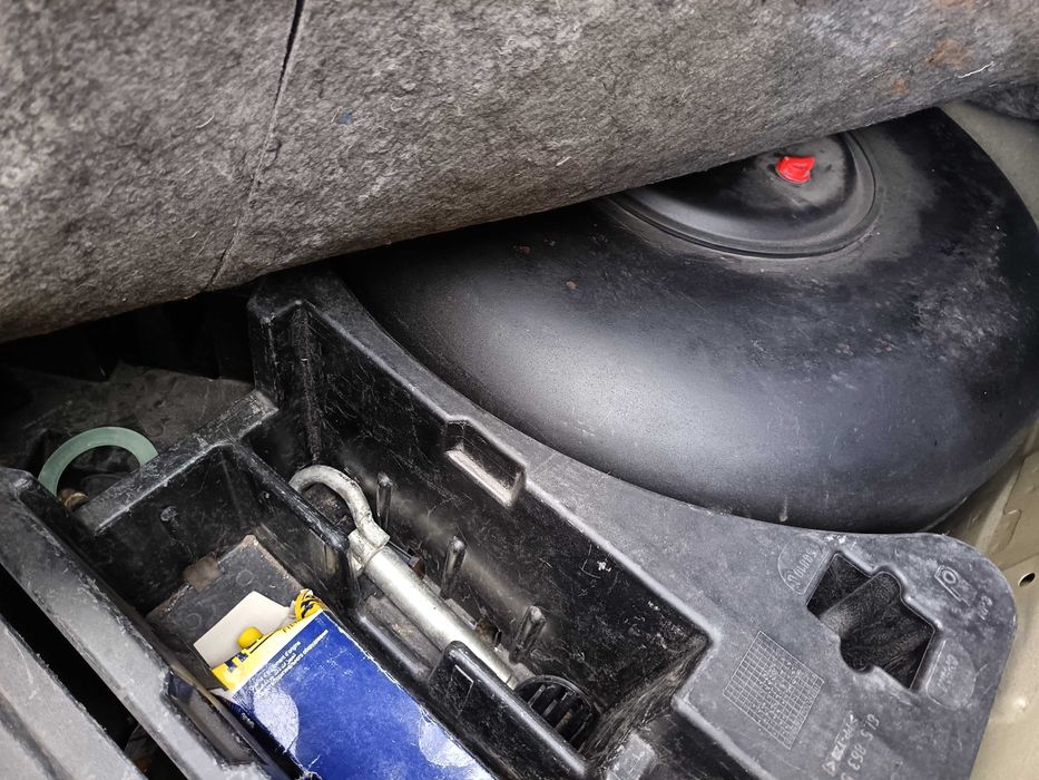 Seat Cordoba motor de 1.6 GPL omologat. Preț 1750 euro neg.