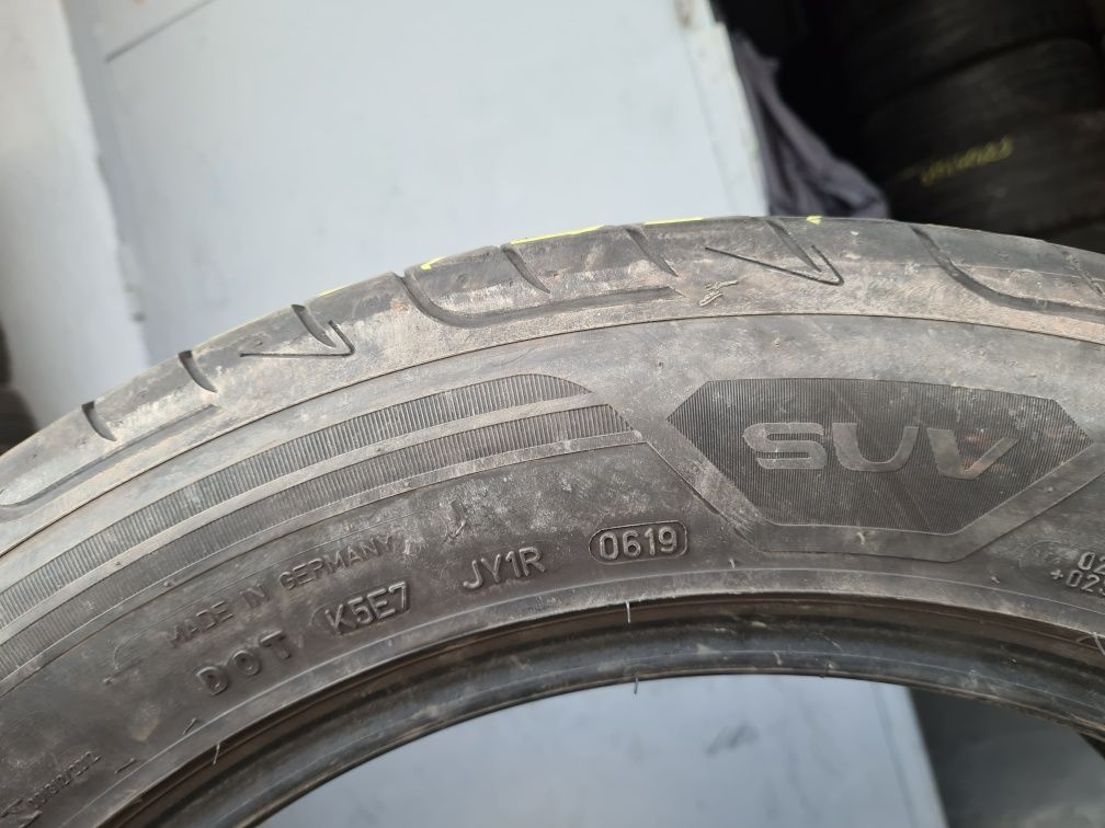 2 бр. летни гуми 235/55/19 GoodYear SUV DOT 0619 4 mm