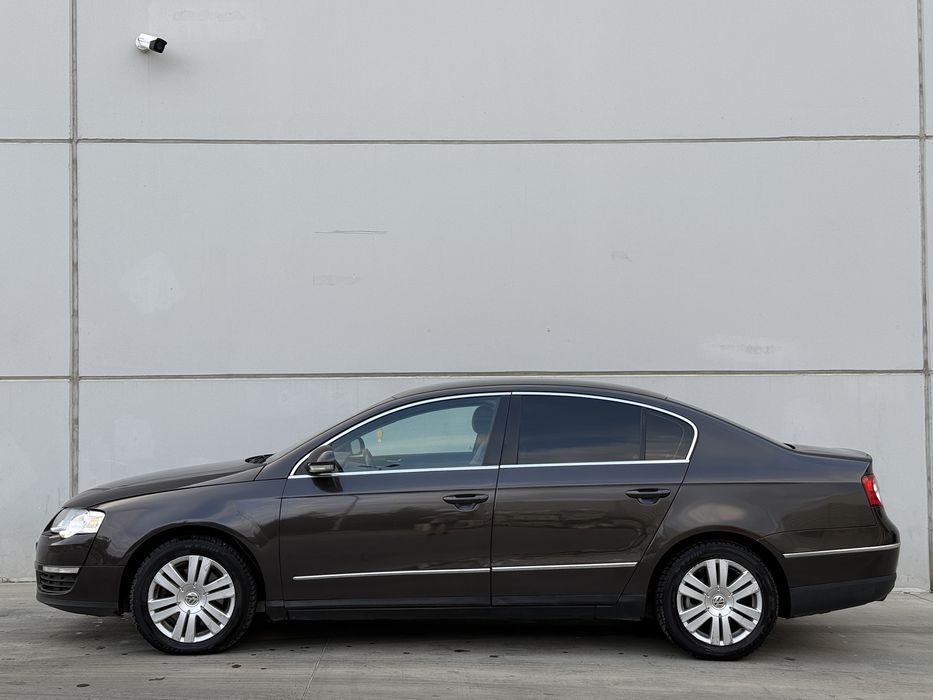 VW Passat 2.0 TDI 170 cp *** MOKKA BROWN *** HIGHLINE *** ADUS AZI