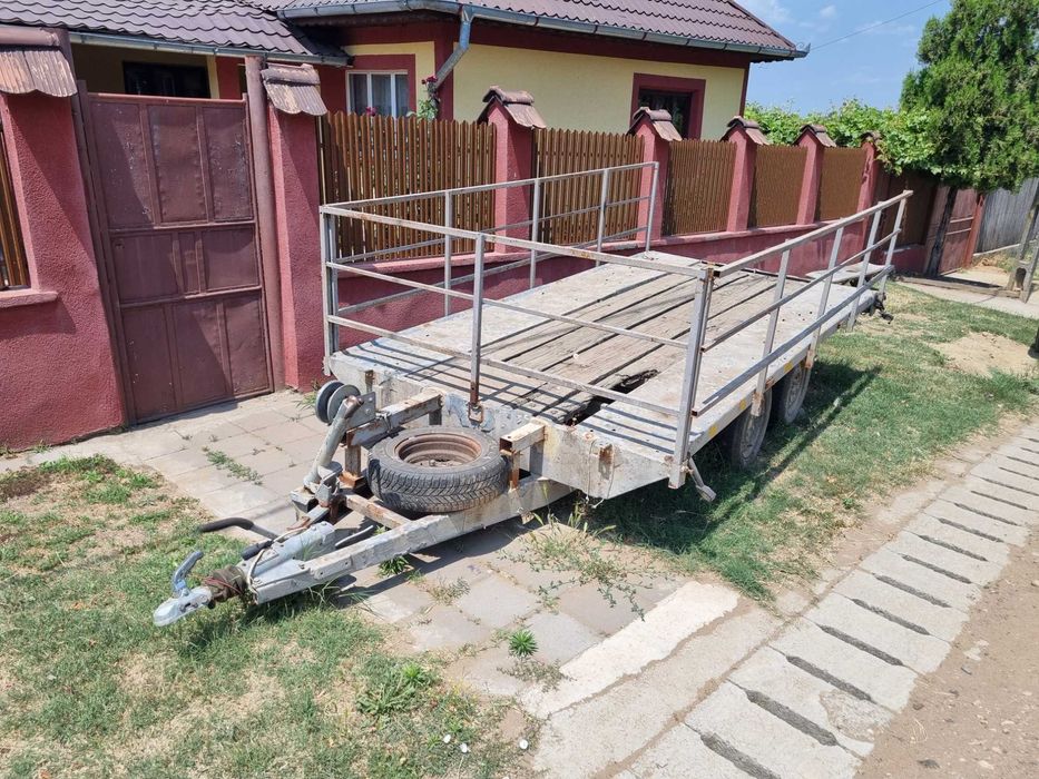 Vând platformă apicolă
