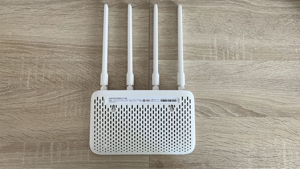 Продам Wi-Fi роутер Xiaomi Mi Wi-Fi Router 4A Gigabit Edition