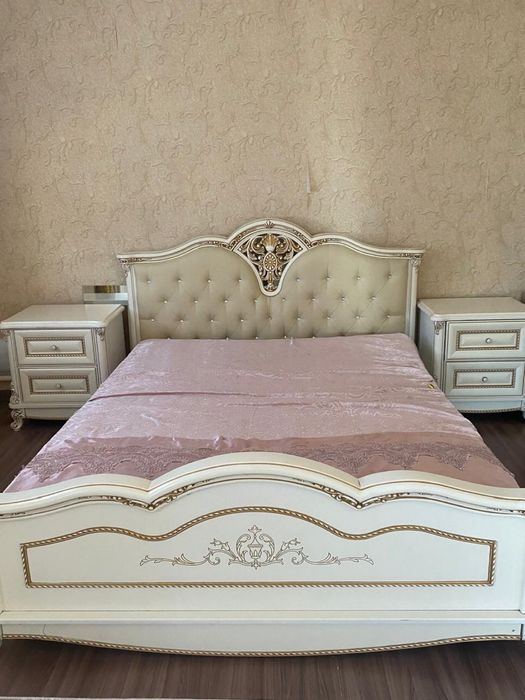 Спальный гарнитур