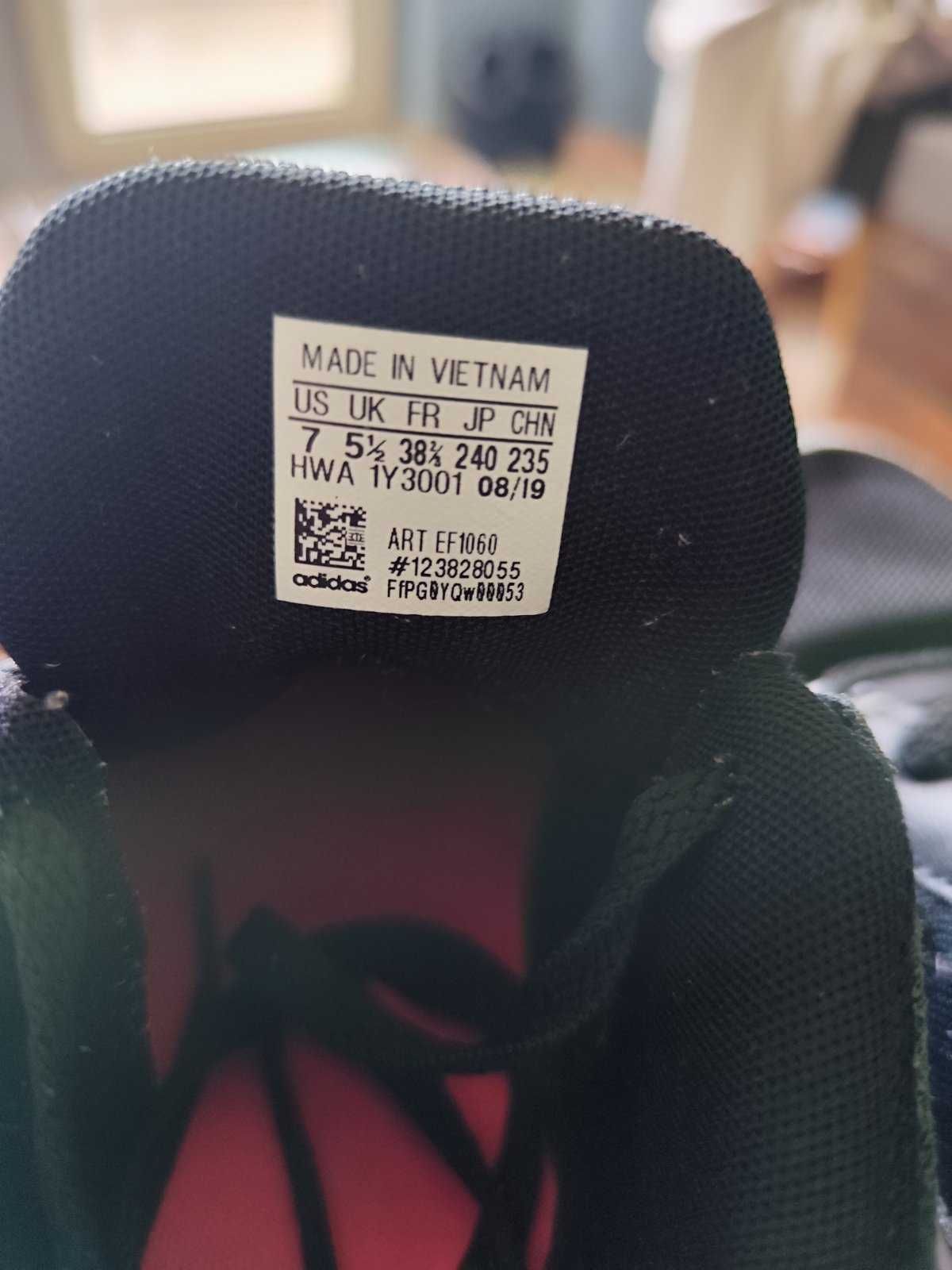 Маратонки New Balance - 39 1/2, Adidas - 38 2/3
