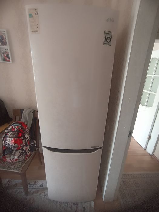 Продам холодильник LG