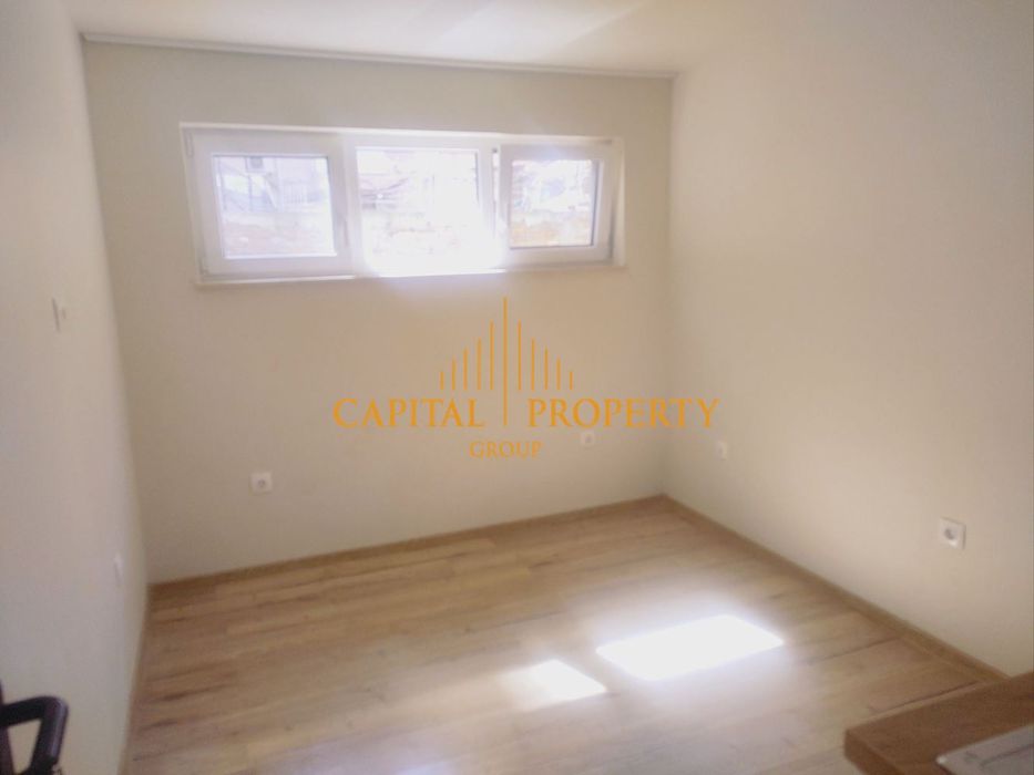 Дава се под наем Двустаен апартамент в Варна, Колхозен пазар - 49 кв.м за 383 € - Снимка #3