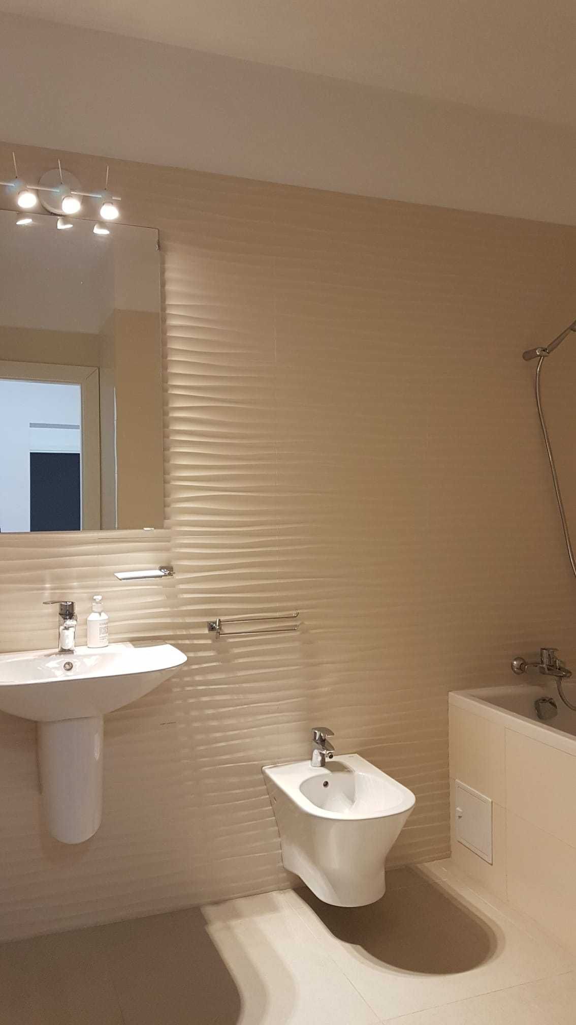 Inchiriez ap. 3 camere de lux, 119 mp, complex Laguna Residence