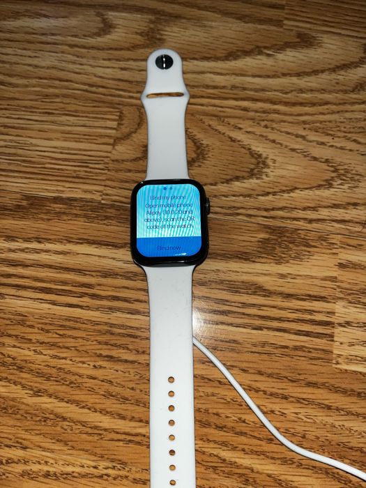 Smart whatch,compatibila cu orice tip de smart phone