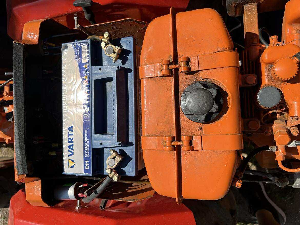Трактор Valpadana 4RM 300 4x4 25 hp.