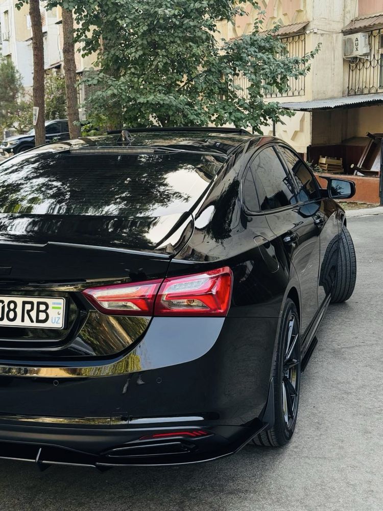 Malibu 2 Premier turbo 2021)