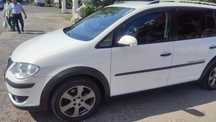 Touran Cross motor:2.0 tdi.