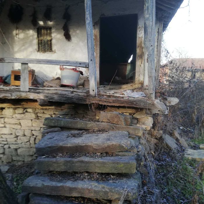 Имот ,дворно място на село