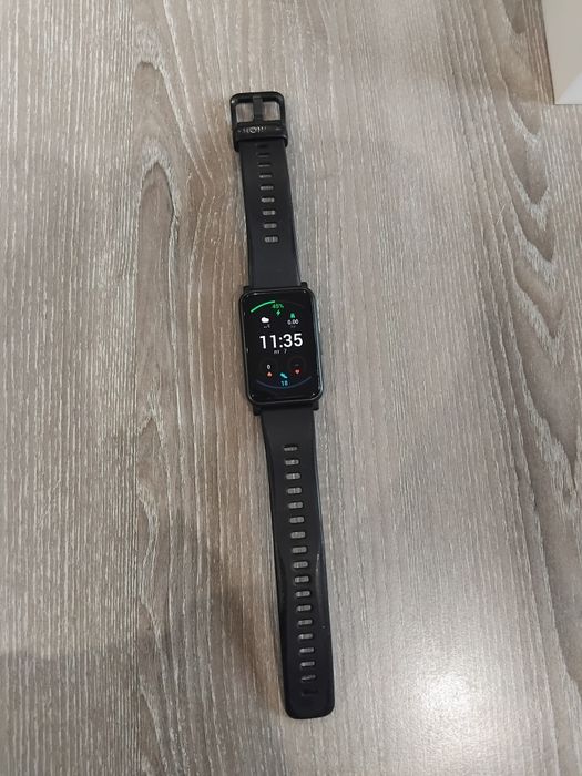 Смарт часовник Honor Watch ES