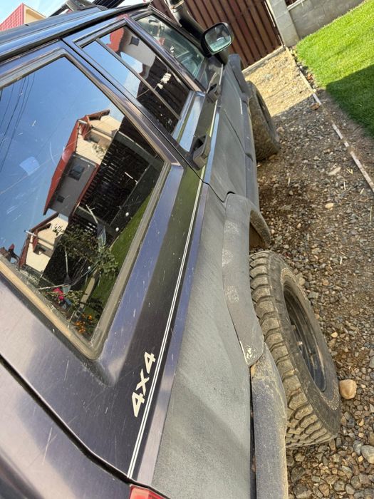 Vând Cheroke XJ 2.5 TDI