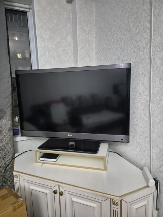 Телевизор     LG