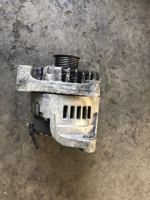 Хидравлична помпа/ стартер/ алтернатор БМВ Е60, 520д (Alternator E60)9