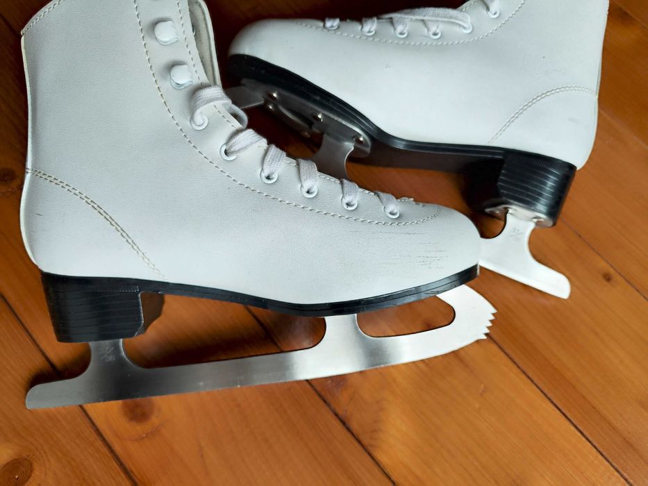 Patine gheata Oxelo nr. 37/38 pentru dame