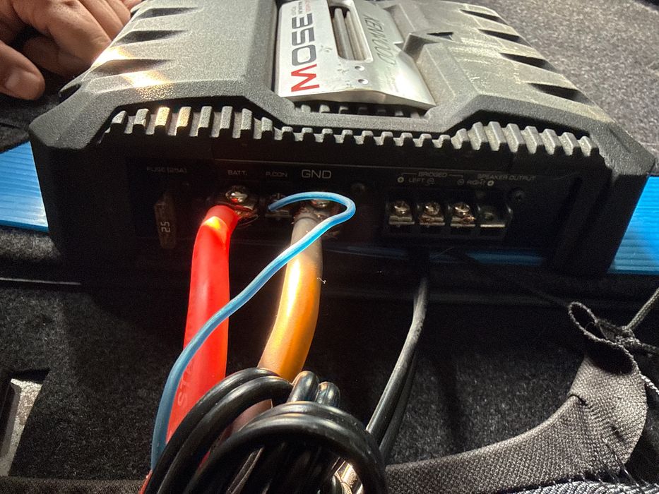 Usilitel. 2 ta kanalli xolati yaxshi