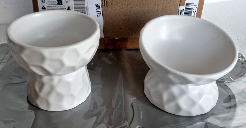 Комплект купички за животни с подложка, керамични, скосени, бели