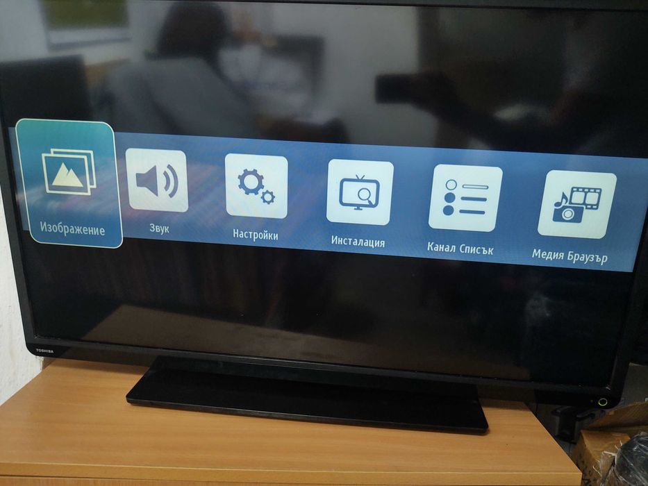 Продавам чудесен телевизор Toshiba 4013433DG  40 инча