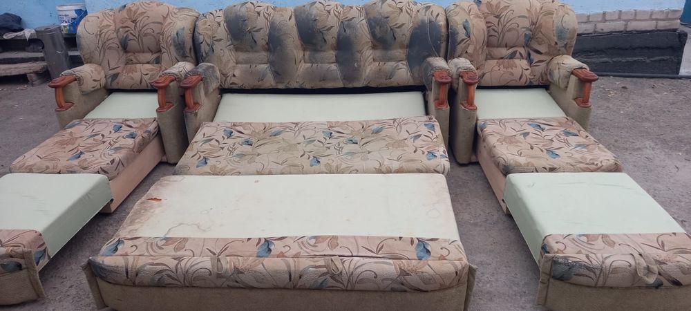 Диван с креслами