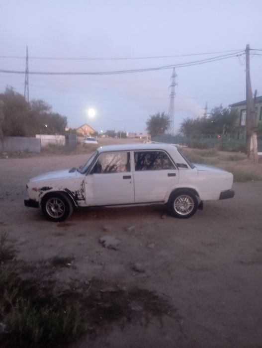 Продам автомобиль ваз-2107 инжектор