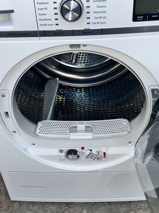 Сушилня Siemens iQ800 с термопомпа WT47Y701 iSensoric Premium