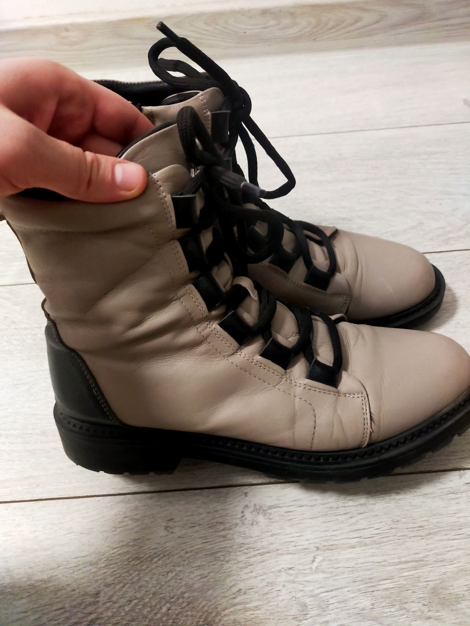 Ghete dama piele naturala, mărime 39, Luca di Gioia