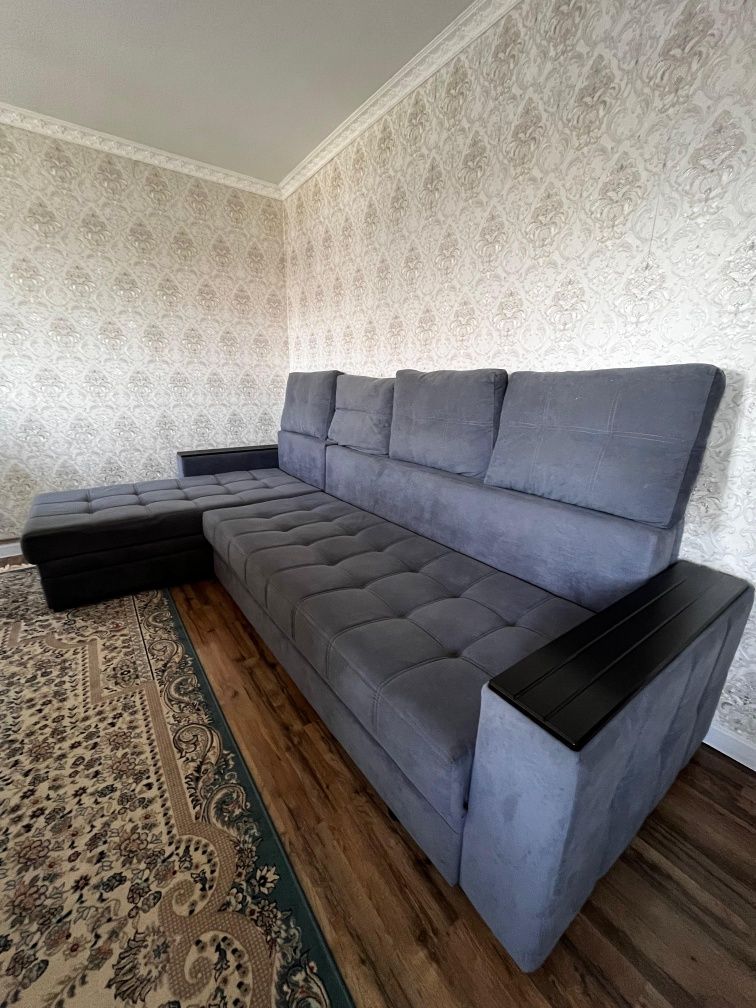 Продам б/у диван
