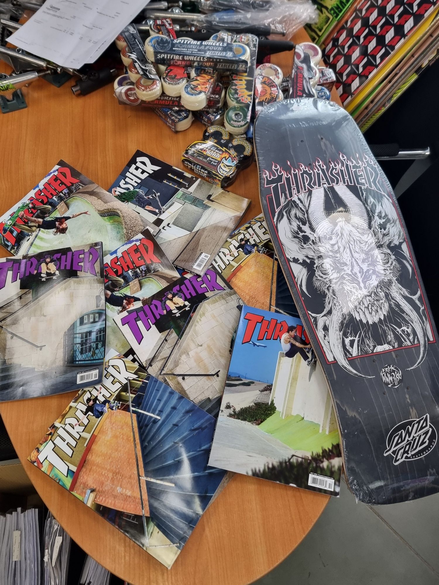 Thrasher скейтборд